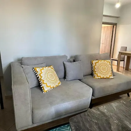 Apartament Lixourious *